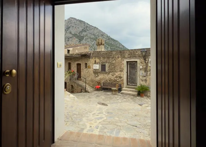 Vatra Frühstückspension Civita